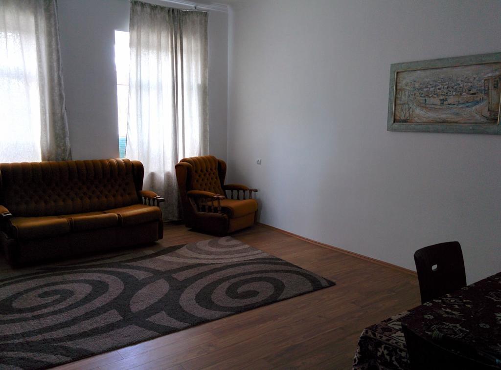 Guesthouse Natali Telavi Bagian luar foto