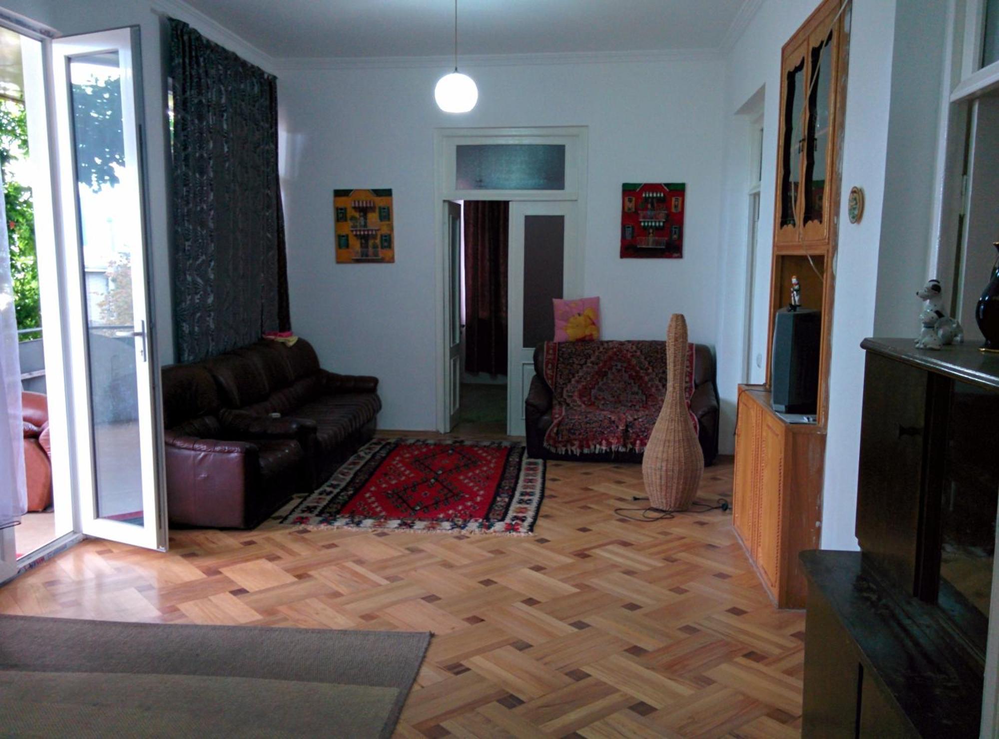 Guesthouse Natali Telavi Bagian luar foto